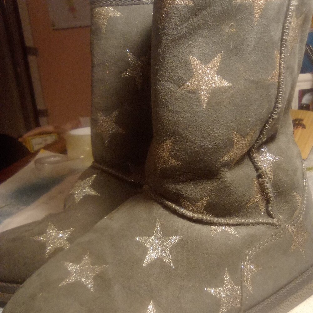 Harper canyon girls 13 furry boots grey stars